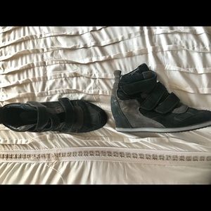 GEOX leather women’s sneakers size 7.5